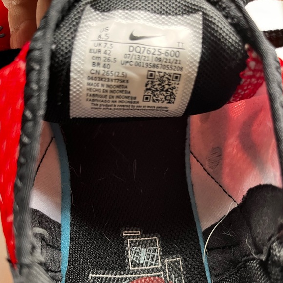 AUTHENTIC NIKE AIR MAX 270 SNEAKERS - Picture 10 of 15